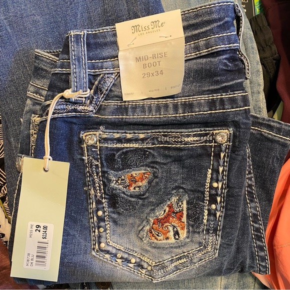 Miss Me Denim - BNWT Miss Me Jean || Mid Rise Boot || 29x34